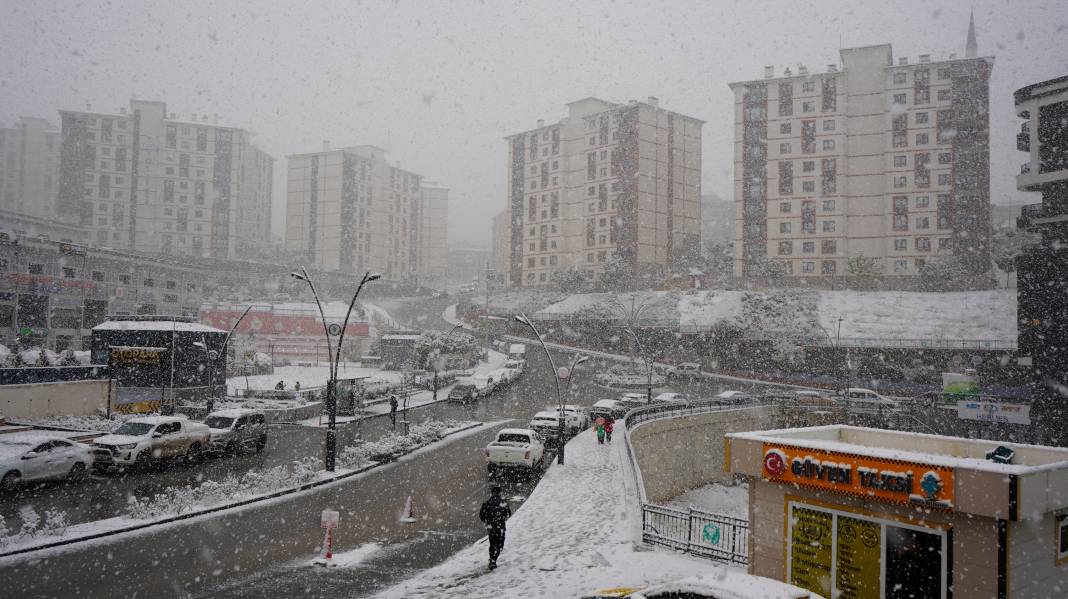 Şırnak’ta Kar Yağışı Etkili Olmaya Başladı 18