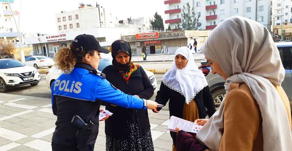 Toplum Destekli Polislik Bilgilendirme Çalışmalarını Sürdürüyor