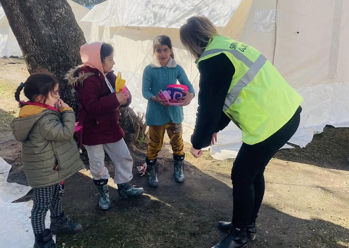 Şırnak Belediyesi ekipleri afet bölgesinde çalışmalarını aralıksız sürdürüyor