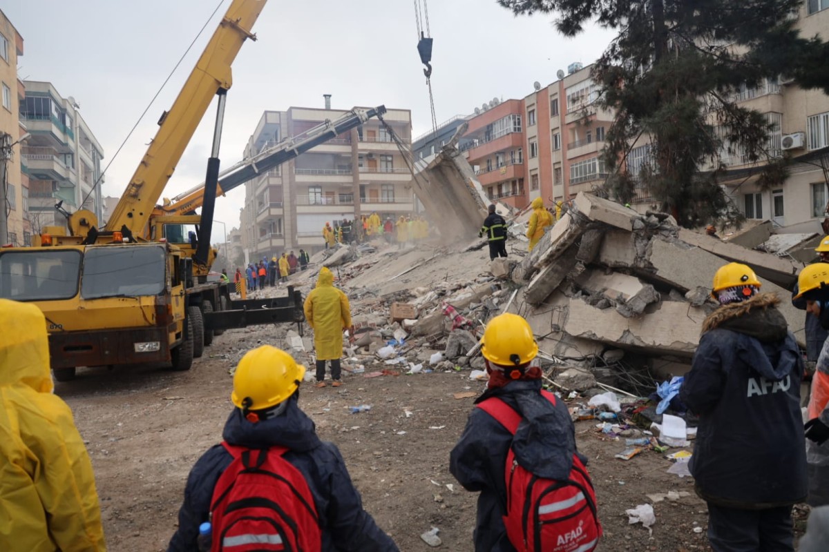 Gaziantep'te Enkaz Altında Kalan 62 Yaşındaki Kadın 163 Saat Sonra Kurtarıldı