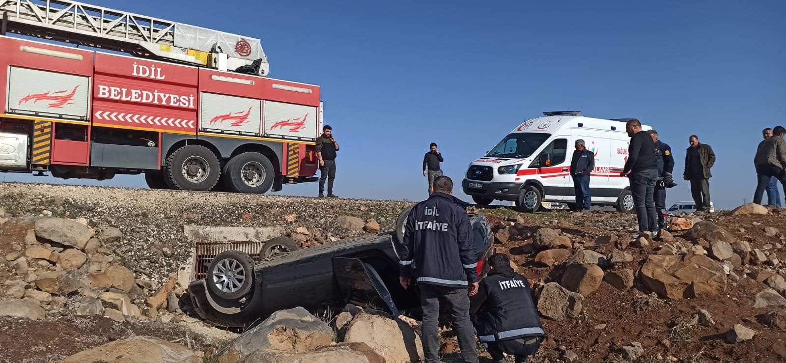 Şırnak'ta şarampole devrilen otomobilin sürücüsü yaralandı