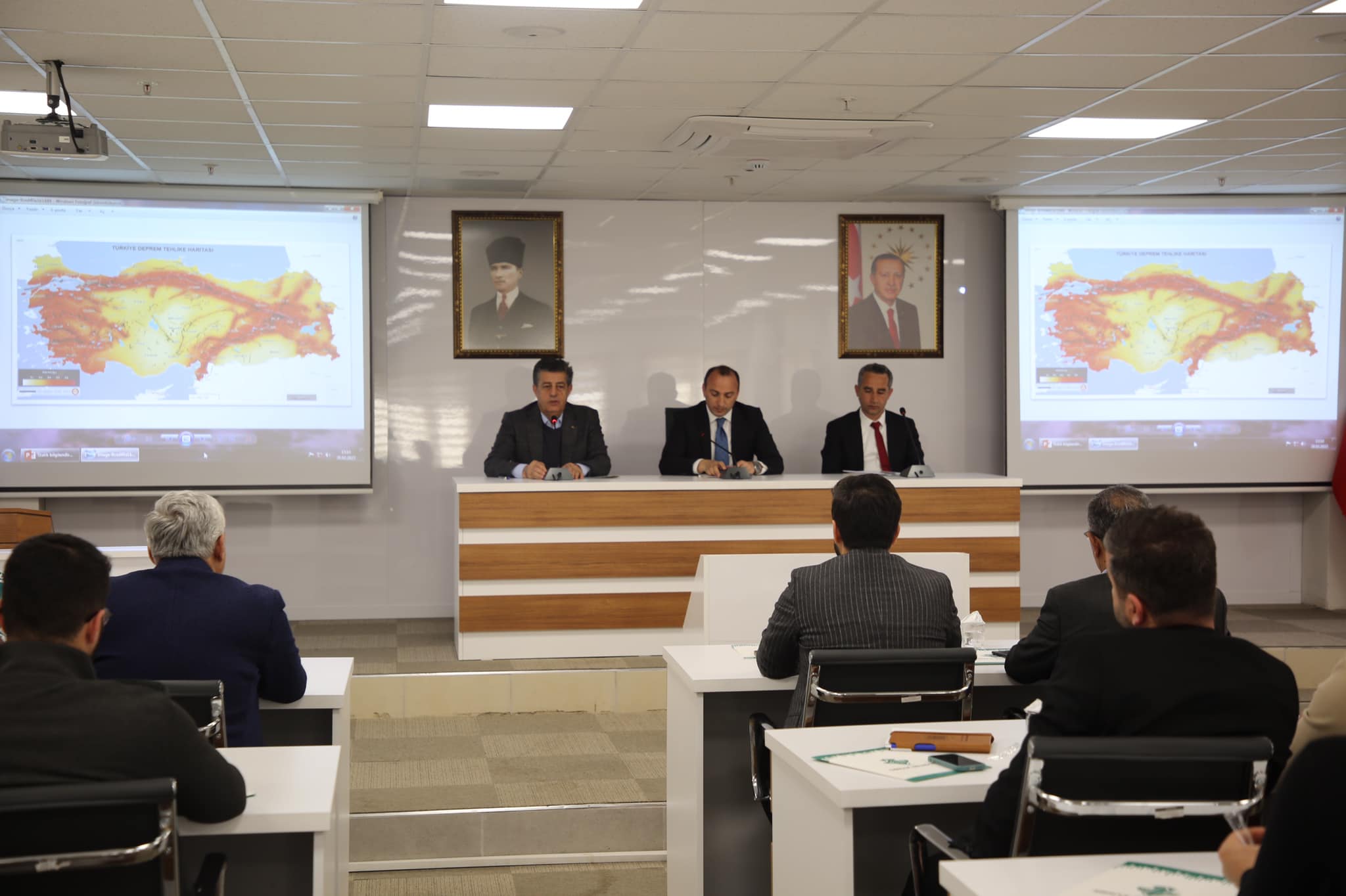 Şırnak Belediyesi Deprem Çalıştayı Gerçekleştirdi