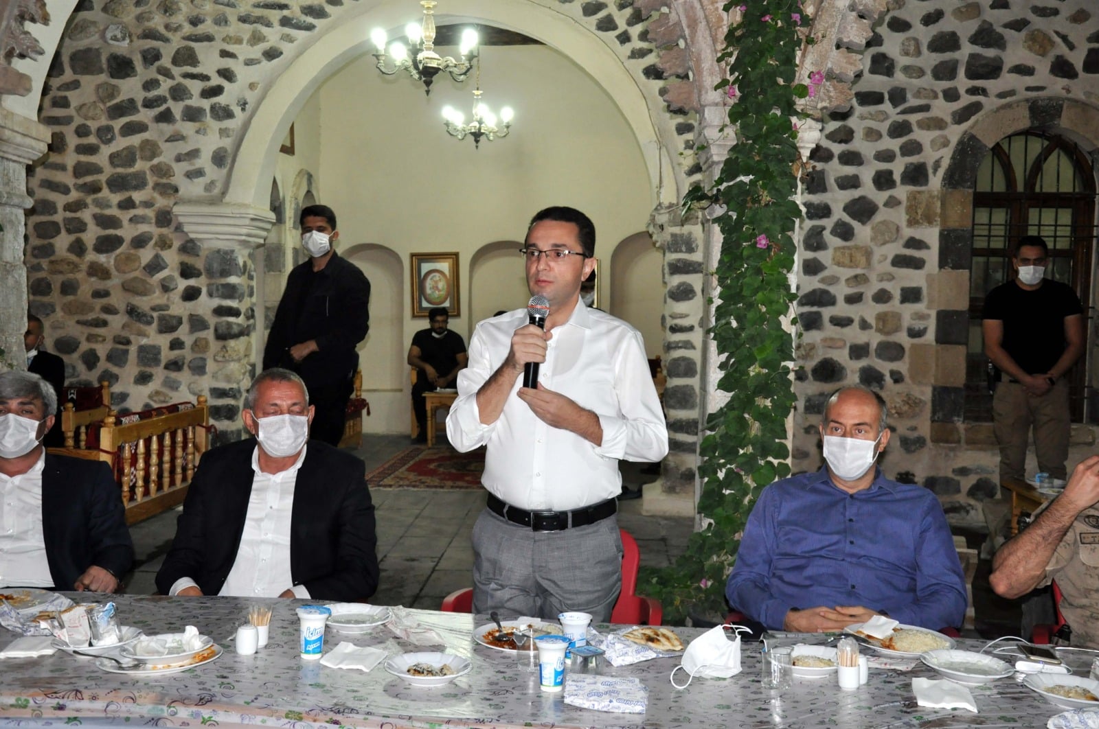 KAYMAKAM SİNANOĞLU MUHTARLARLA BİR ARAYA GELDİ