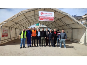 Gümüşhane Belediyesi Adıyaman'da depremzedeler için iftar çadırı kurdu