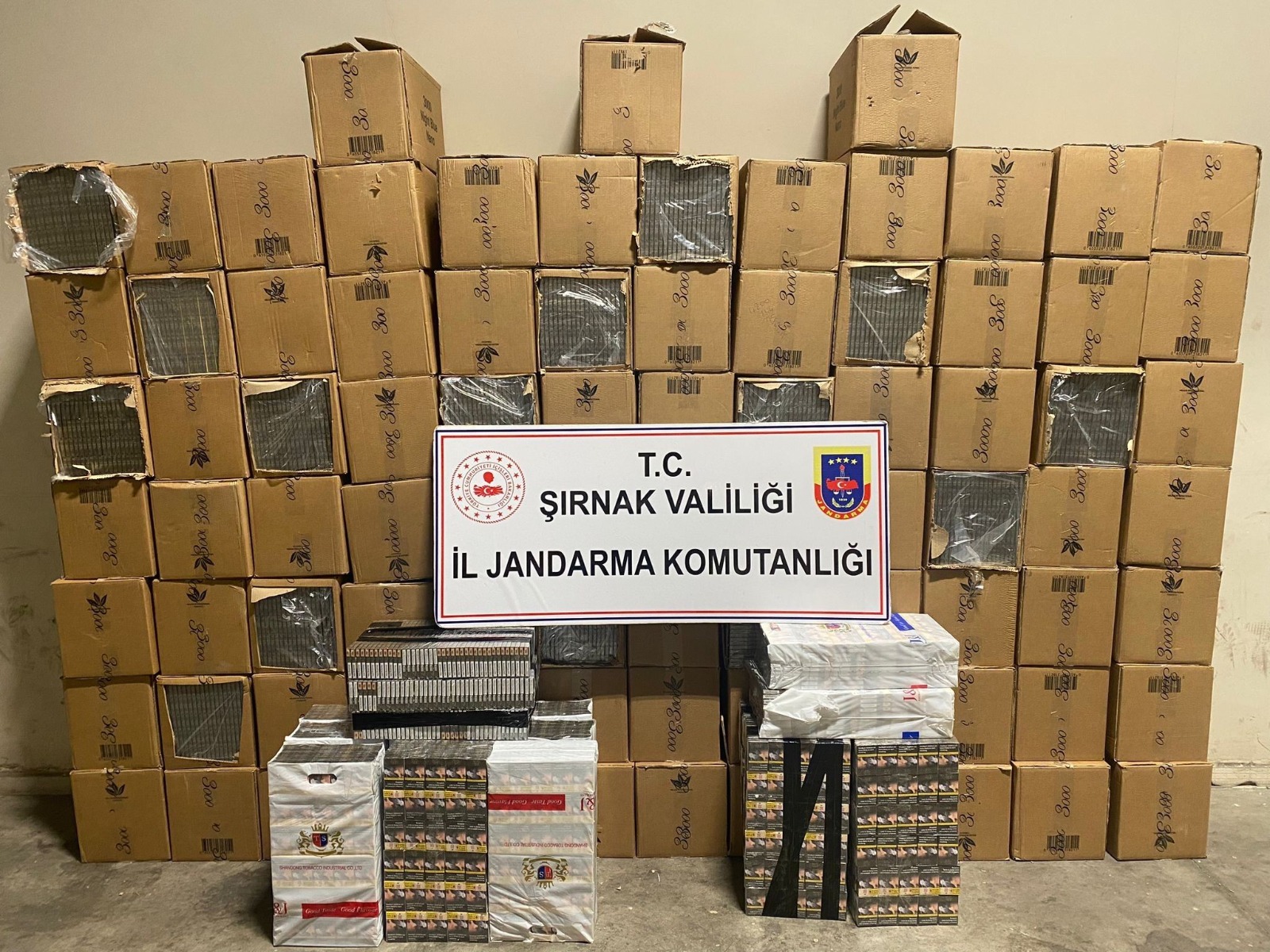 Şırnak’ta 48 bin 900 paket sigara yakalandı