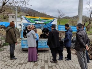 Hayvanları telef olan vatandaşın zararını Başkan Babat karşıladı