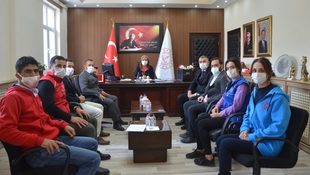 GENÇLİK VE SPOR MÜDÜRÜ BİRİLİK’TEN, MÜDİRE ŞENER’E ZİYARET