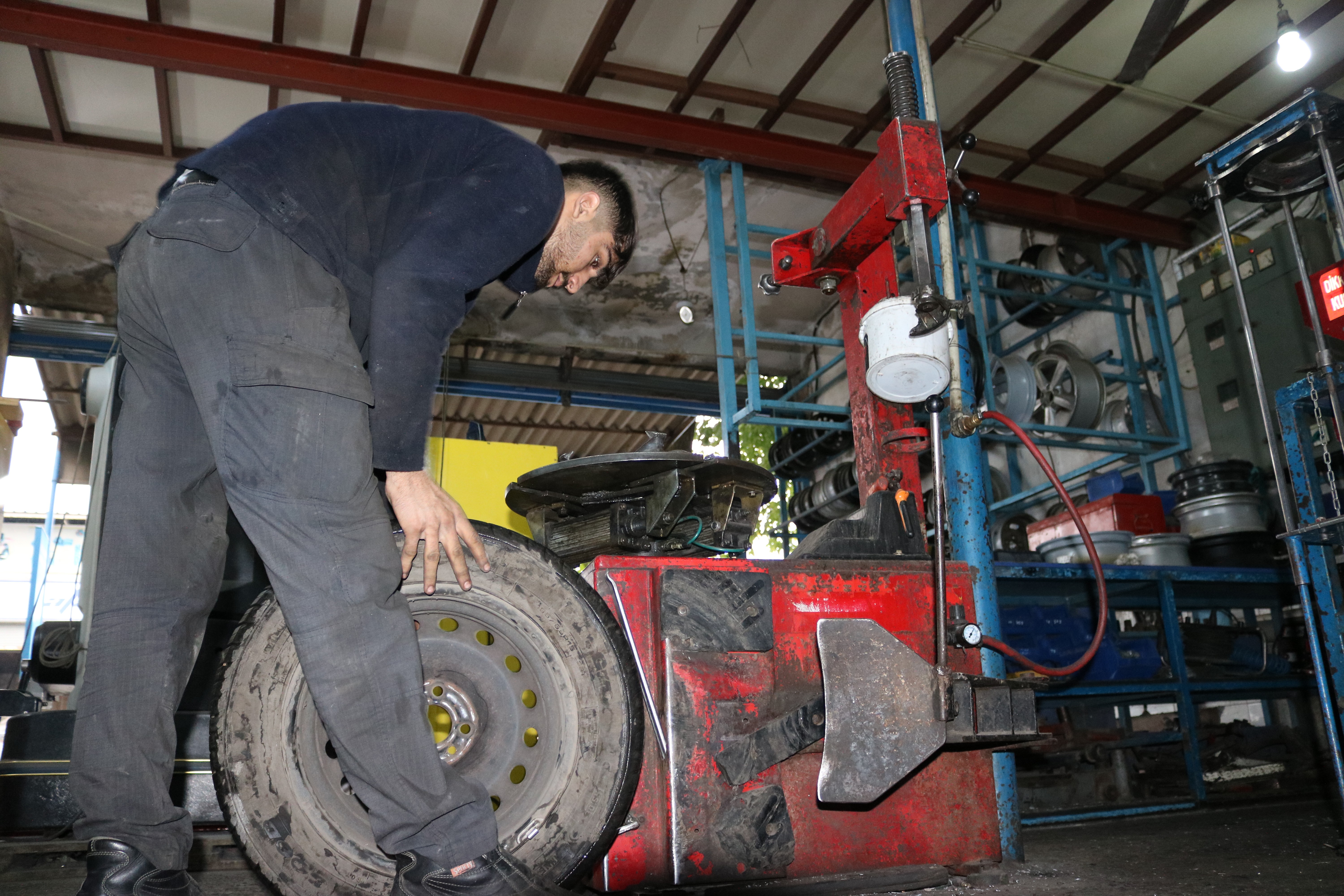 YANLIŞ LASTİK SEÇİMİ ÖLÜME DAVETİYE ÇIKARIYOR