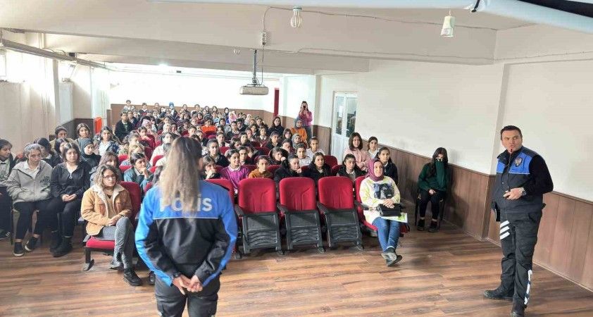 Cizre'de polis ekipleri öğrencilere mesleklerini tanıttı