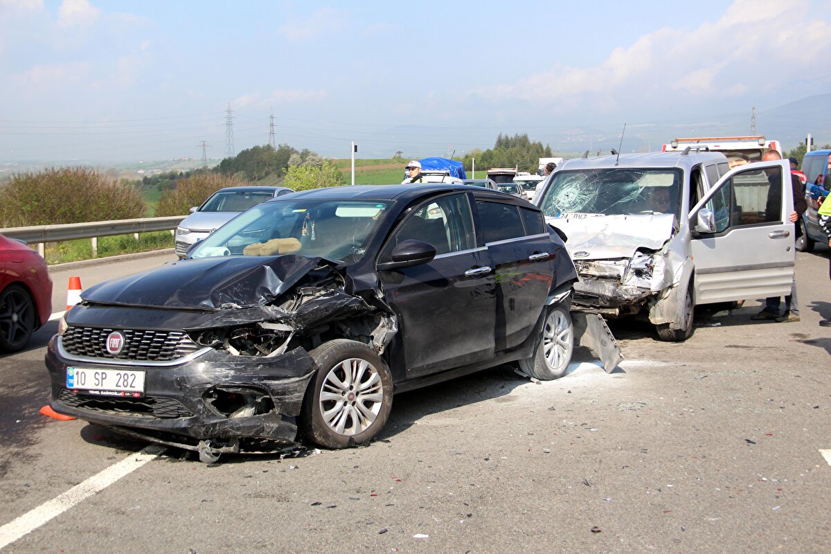 Anadolu Otoyolu'nda zincirleme kaza: 5 kilometrelik kuyruk oluştu