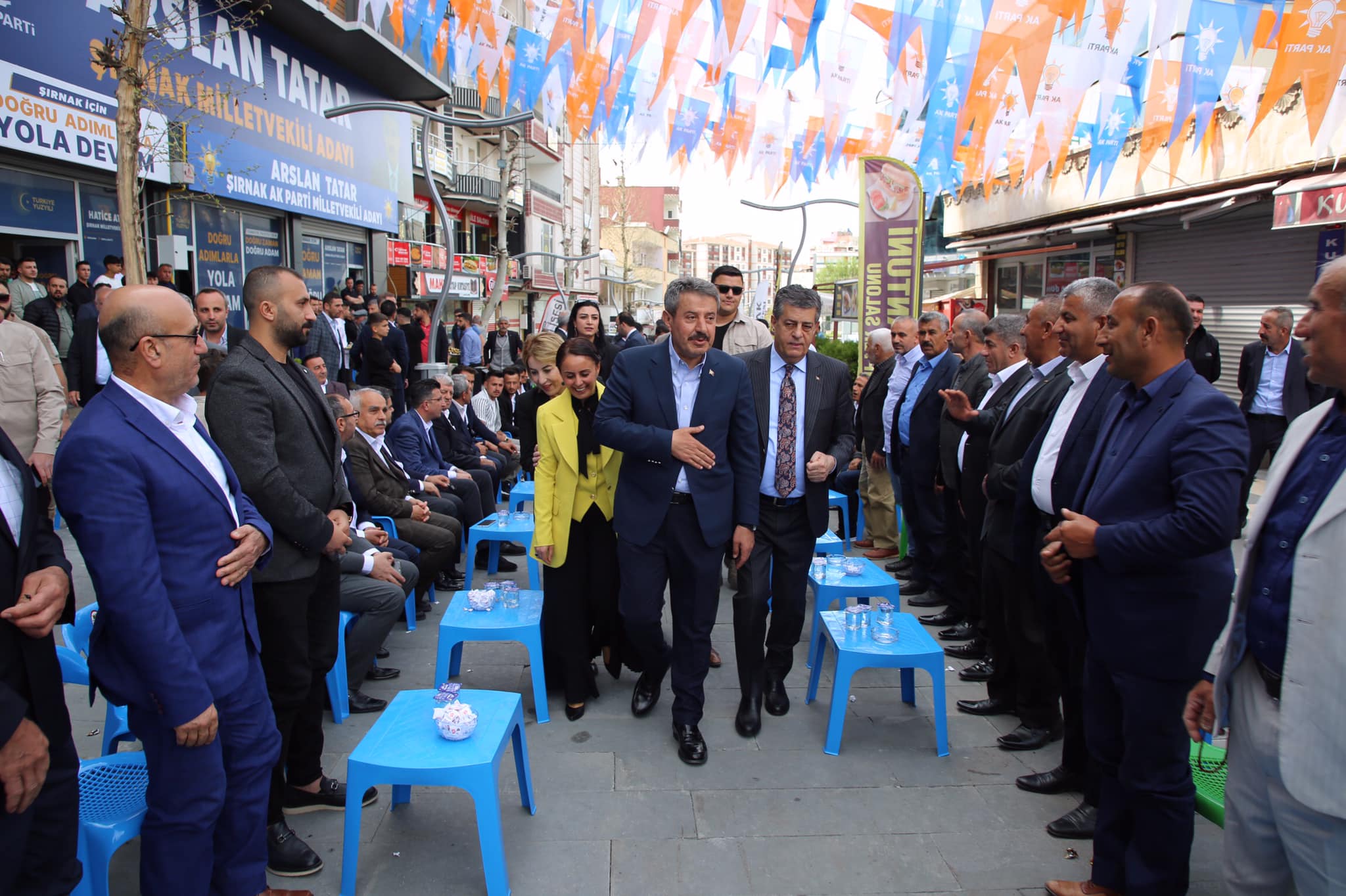Belediye Başkanı Yarka'dan Ak Parti Seçim Bürosuna Bayram Ziyareti
