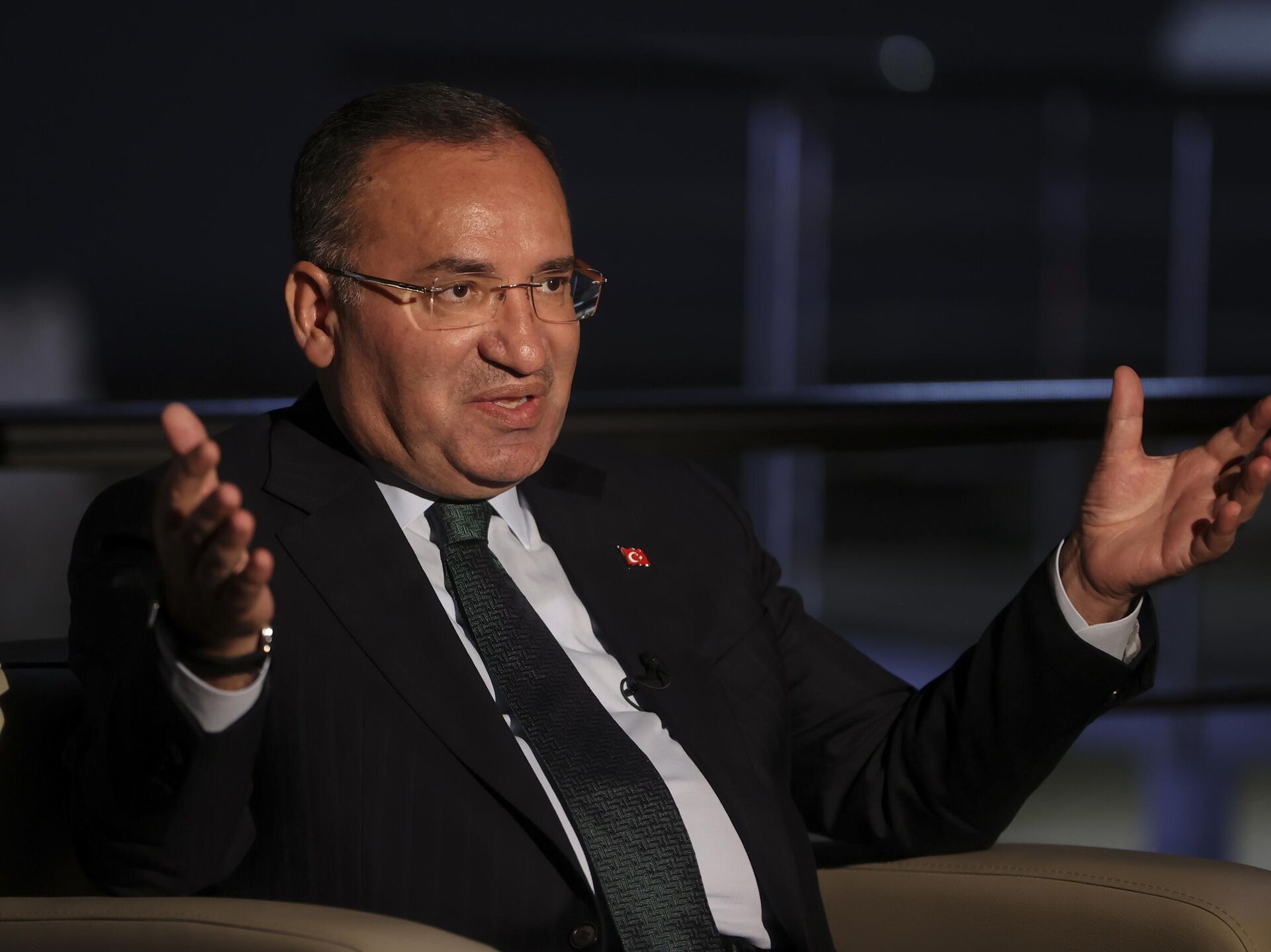 Bakan Bozdağ'dan 'Öcalan ile görüşüldü' iddialarına yalanlama