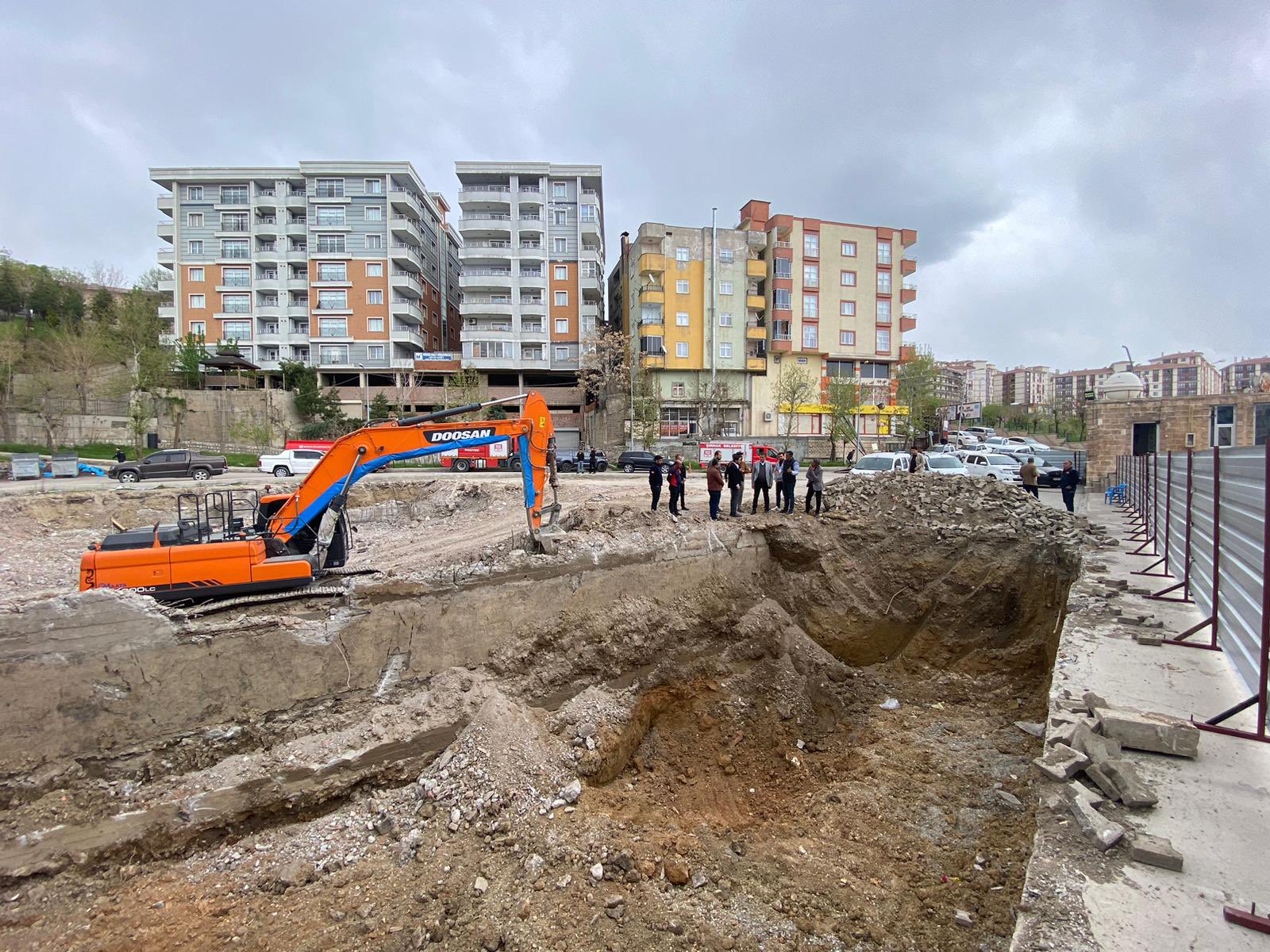 Şırnak'ta Modern Katlı Otopark Yapılıyor