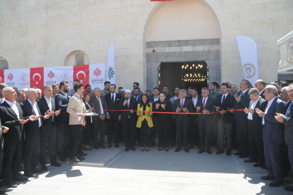 Bakan Yardımcısı Demircan, Cizre’de Ulu Cami ve Kırmızı Medrese’nin Açılışını Yaptı