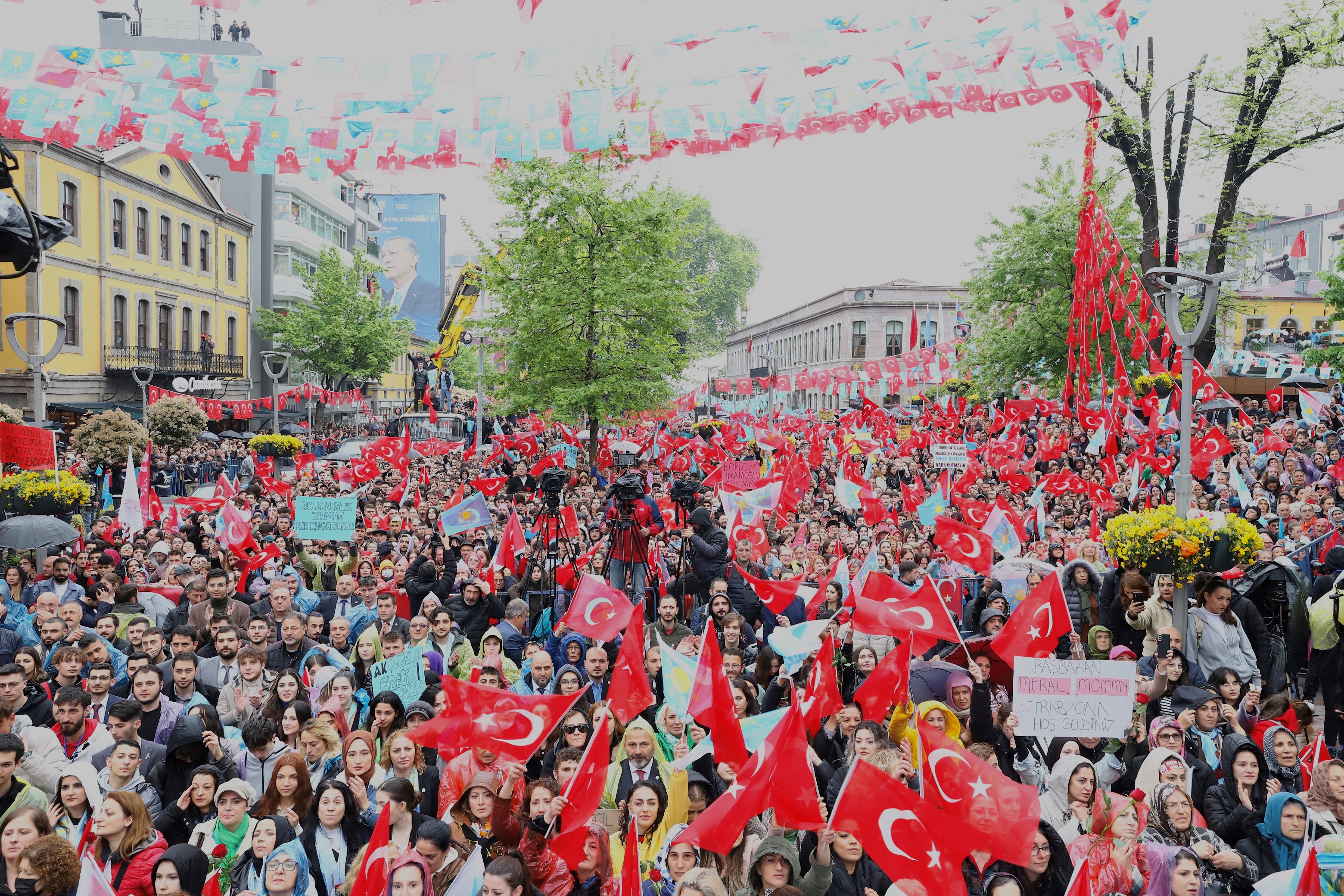 İyi Parti Genel Başkanı Meral Akşener Trabzon’daydı;