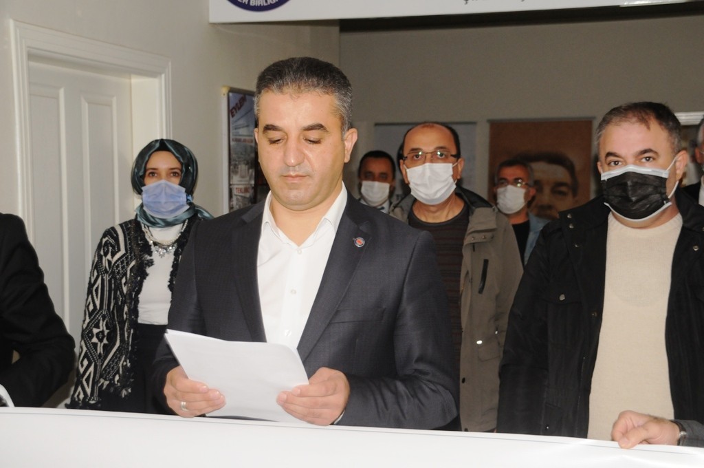 EĞİTİM BİR-SEN ŞIRNAK ŞUBESİNDEN "ÖĞRETMENLİK MESLEK KANUNU VAATTE KALMASIN" TALEBİ