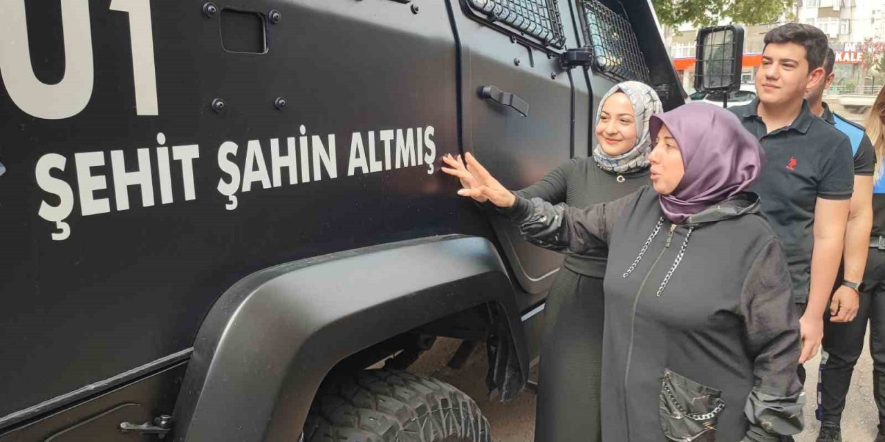 Şırnak'ta Şehit Olan Polis Memurunun İsmi Zırhlı Araca Verildi, Kızı Göz Yaşlarını Tutamadı