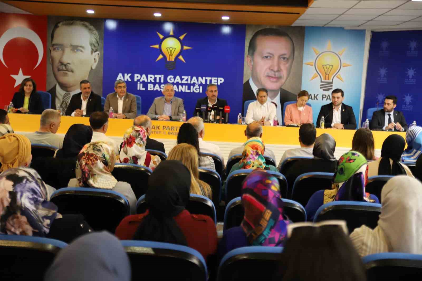 Abdulhamit Gül’den Kılıçdaroğlu’na Anket Cevabı