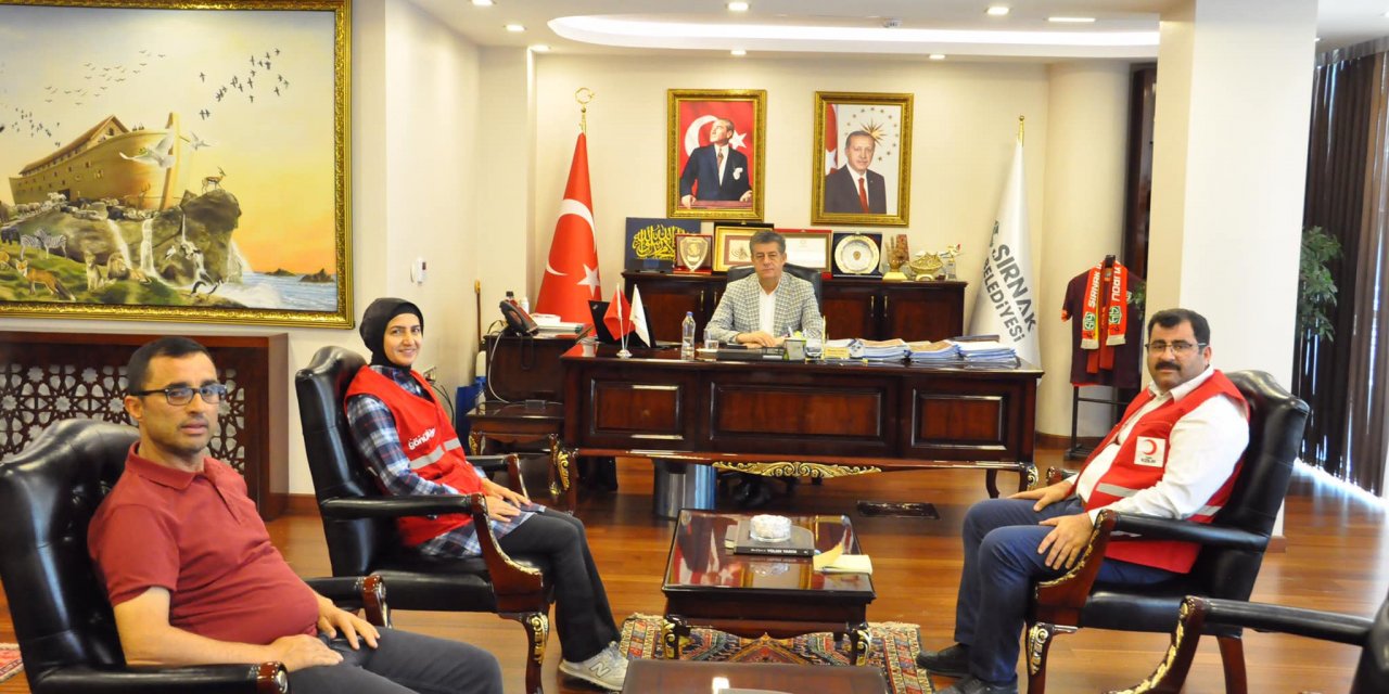 Başkan Yarka, Türk Kızılay Şırnak Şubesine Kurban Bağışı’nda Bulundu