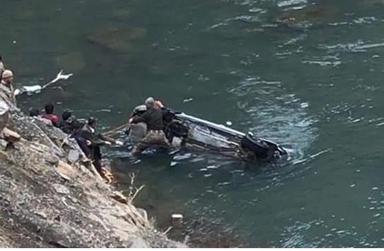 Şırnak’ta araç uçuruma yuvarlandı:3 kişi hayatını kaybetti