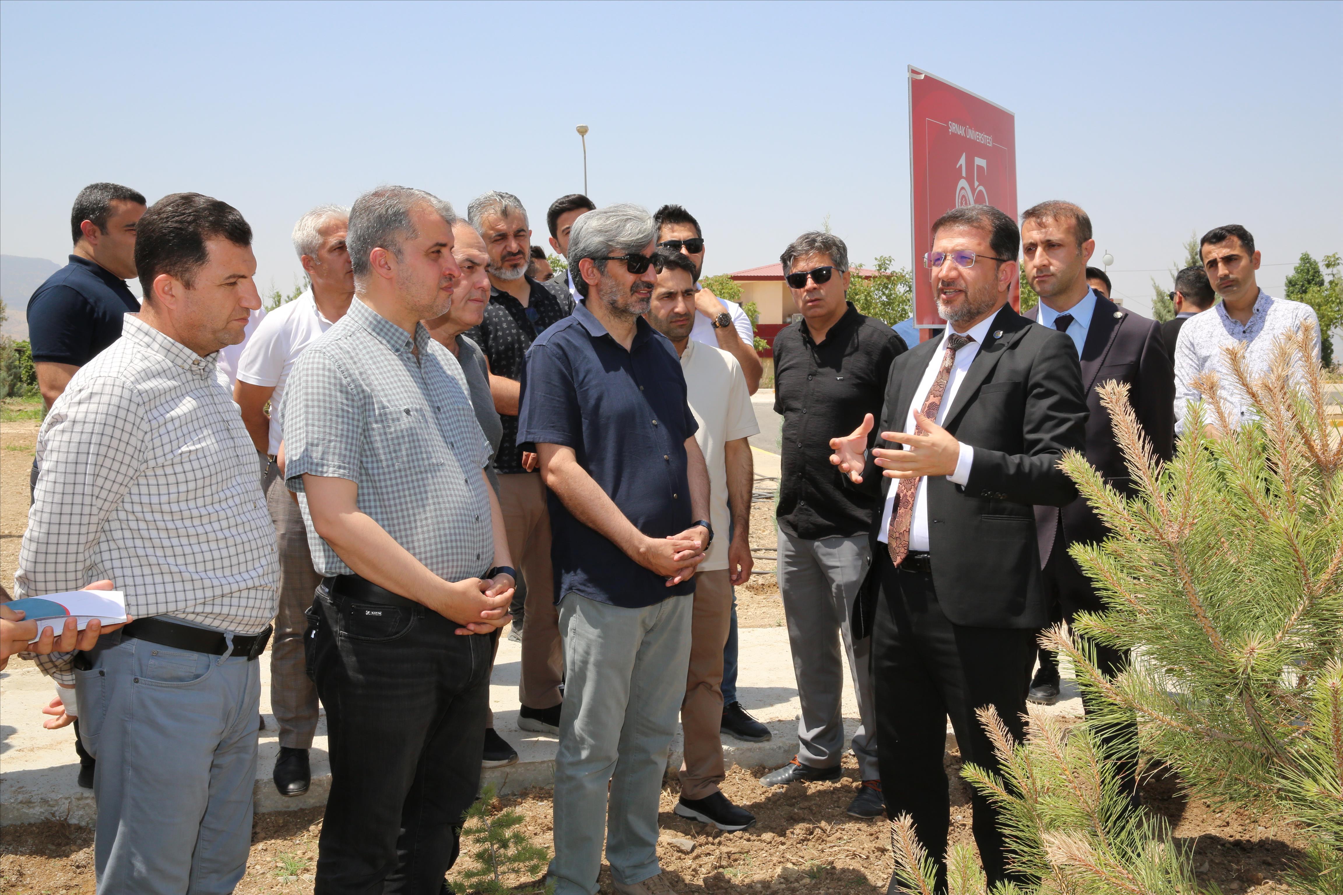 Şırnak Üniversitesi'nde 15 Temmuz Şehitleri Hatıra Ormanı Oluşturuldu
