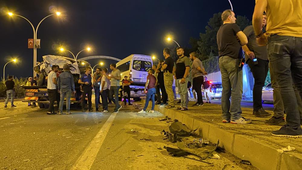 Diyarbakır'da Kaza 2'si Ağır 5 Kişi Yaralandı