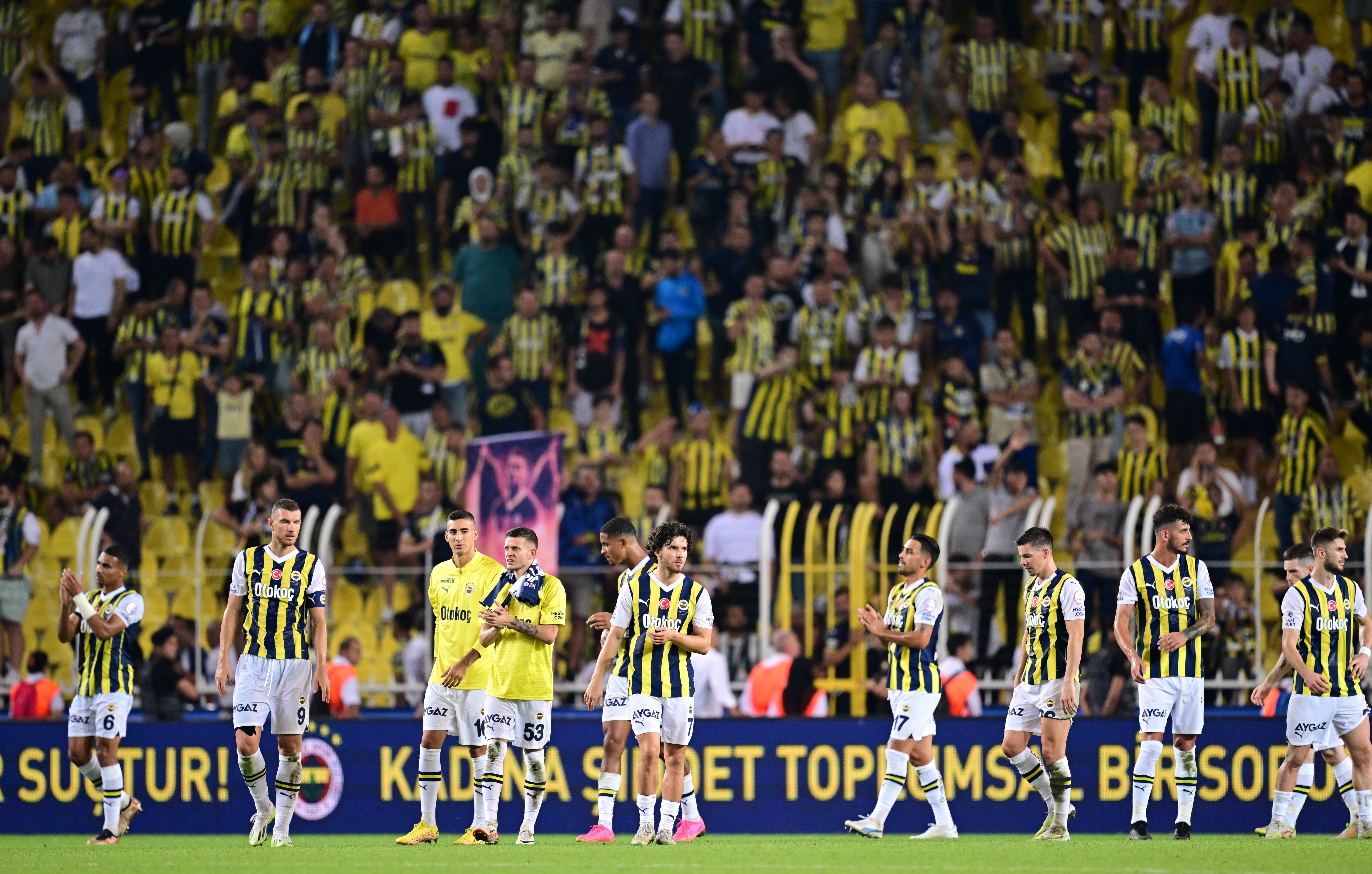 Fenerbahçe Sezonun İlk Maçında Sahadan Galibiyetle Ayrıldı