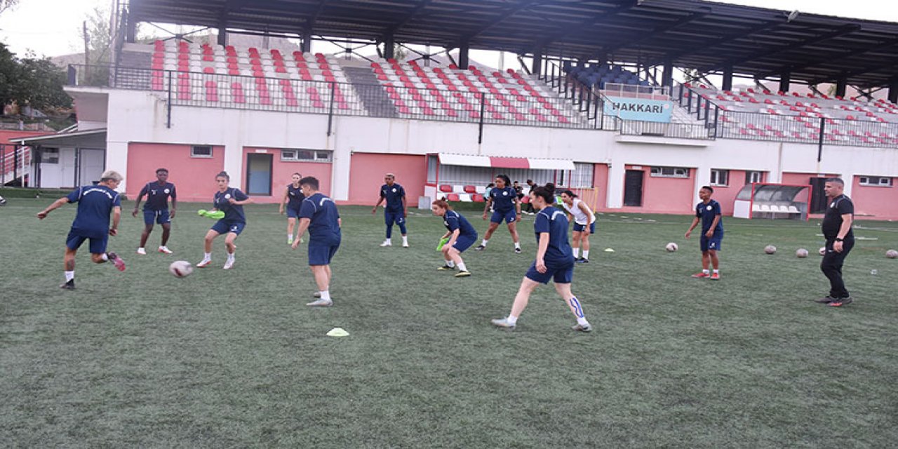 Kadın Futbol Takımı, yeni transferleriyle güçleniyor