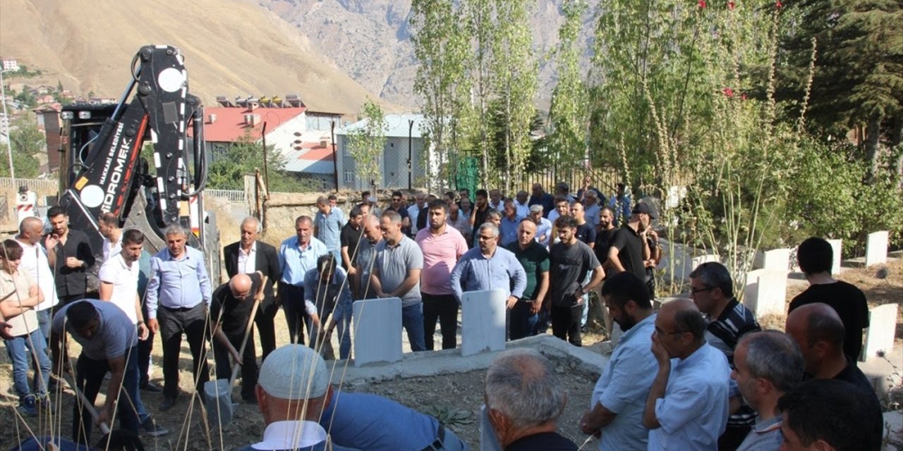 4 yıl önce nefes borusuna yiyecek kaçan çocuk hayatını kaybetti