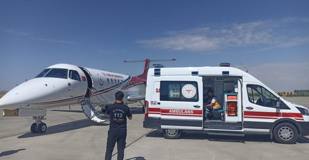 Tedavi Gören 3 Bebek, Ambulans Uçakla İstanbul'a Sevk Edildi
