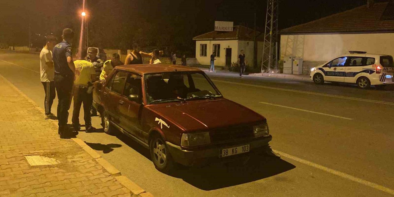 Kadına çarpan sürücü olay yerinde kaçtı, kadın hayatını kaybetti