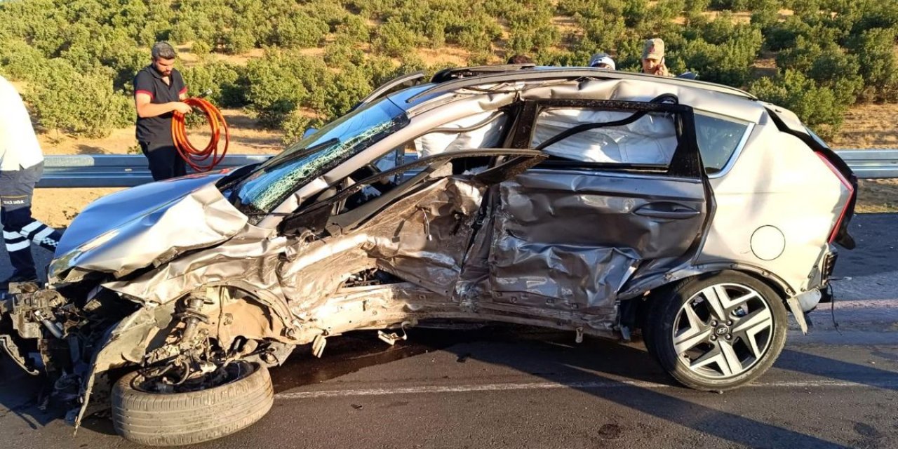 Bingöl-Erzurum karayolunda feci kazada 1 ölü, 2 yaralı