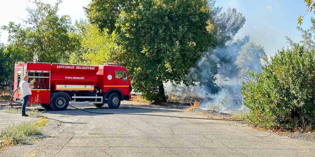 Otluk Alanda Çıkan Yangın Korkuttu