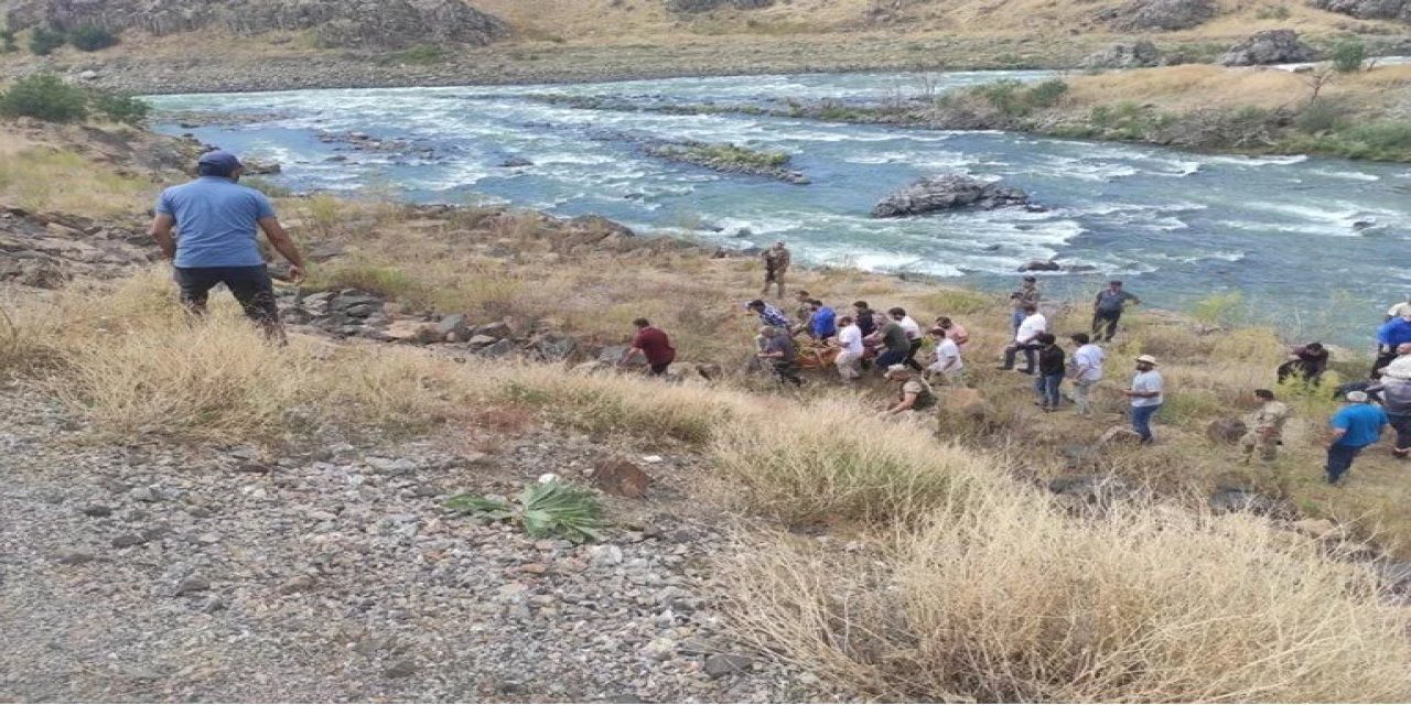 Balık tutmaya çalışırken düşen kişi boğularak can verdi