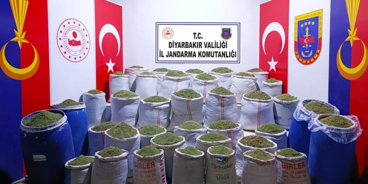 Lice'de yapılan operasyonlarda 1 ton 319 kilo esrar ele geçirildi!