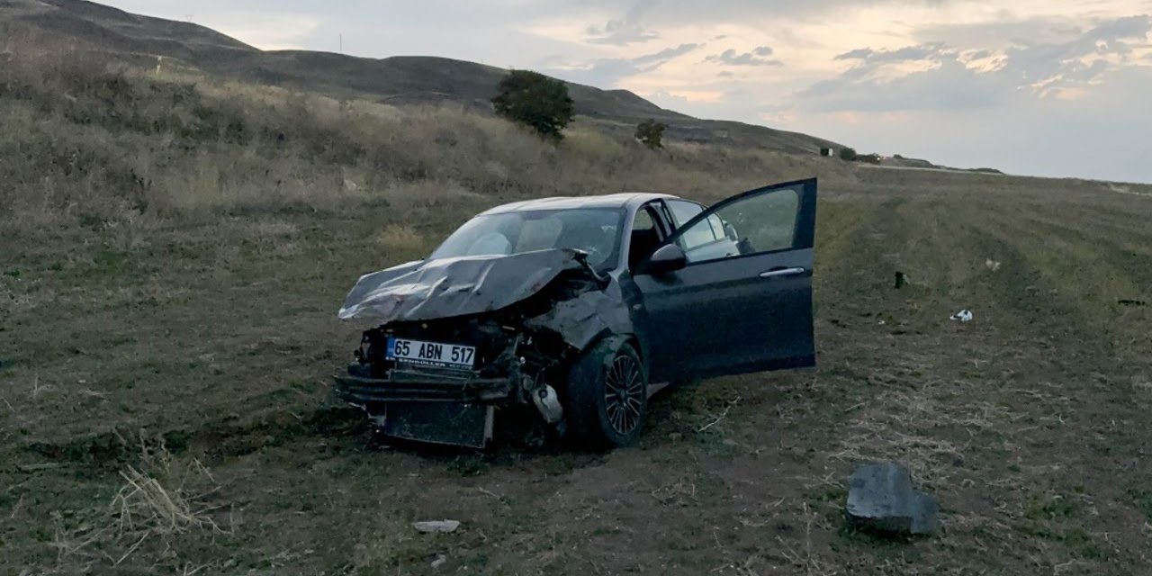 Devrilen otomobildeki 2 kişi öldü, 1 kişi yaralandı