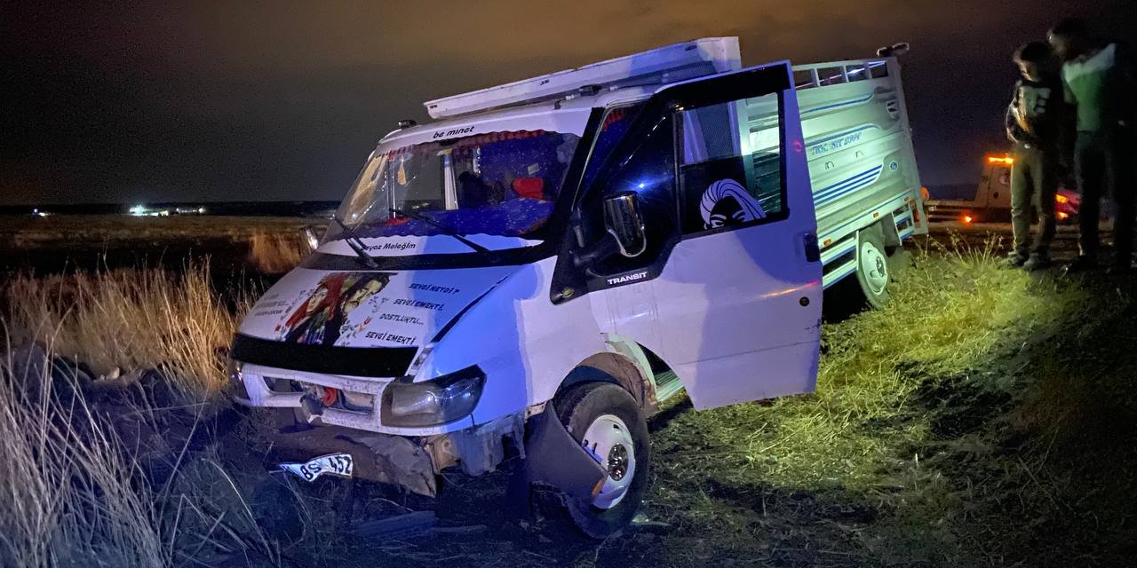 İki kamyonetin çarpıştığı kazada 20 kişi yaralandı
