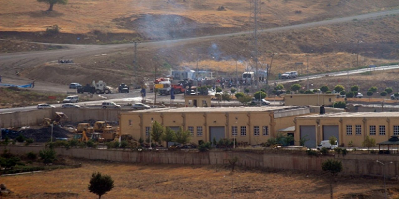 Bakan Yerlikaya Duyurdu! Uludere Kontrol Noktasına Bombalı Araç İle Saldıran Terörist Yakalandı