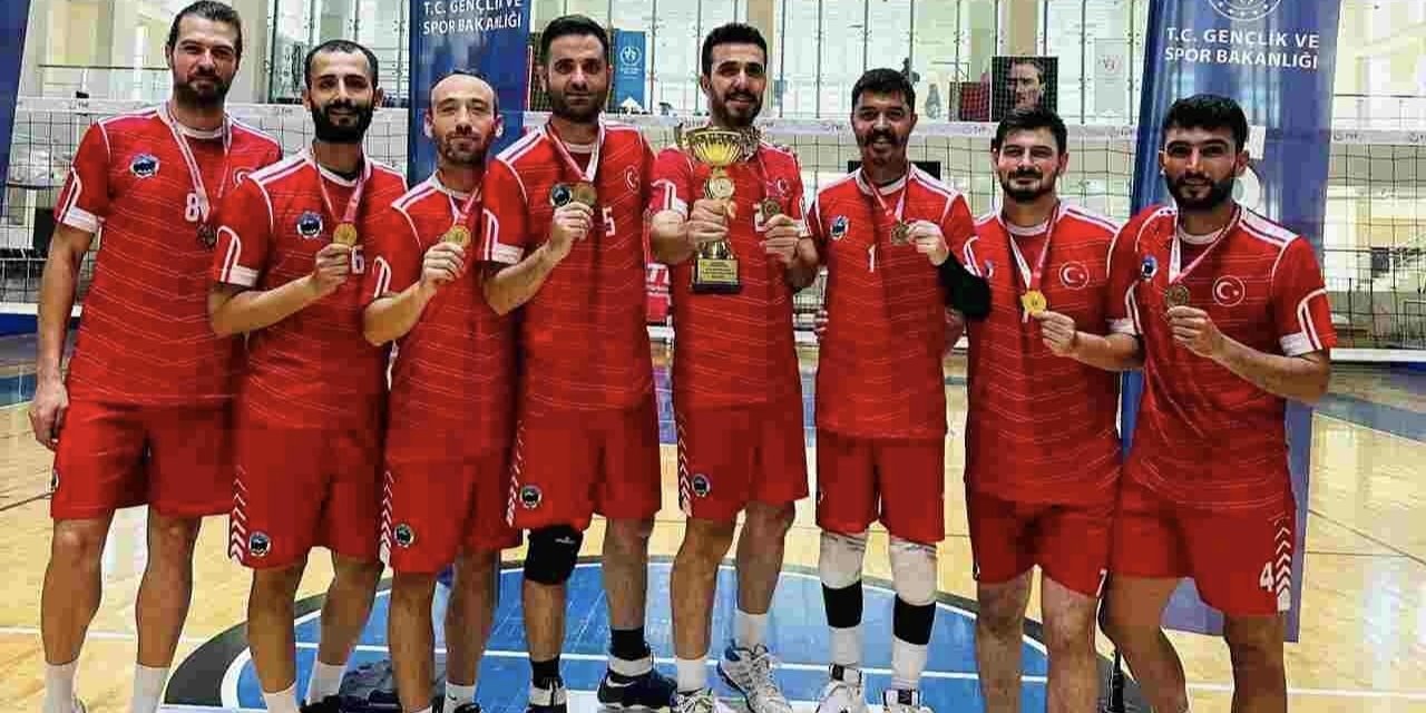 Şırnak voleybol takımı Türkiye şampiyonluğuna gidiyor