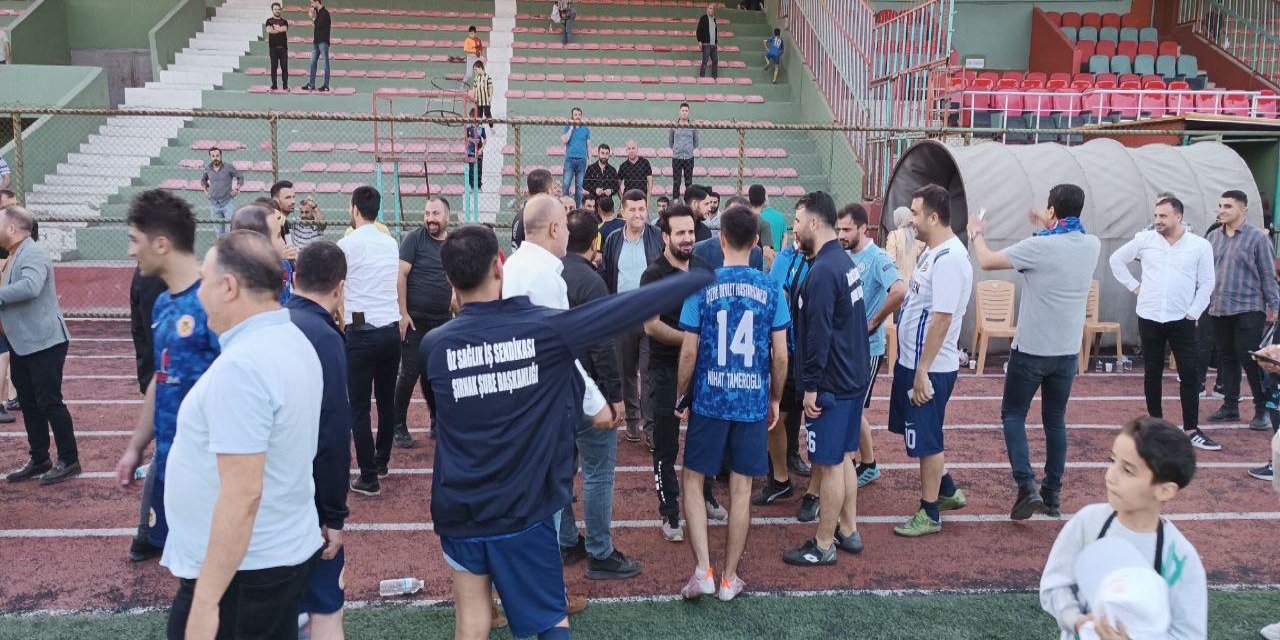 Cizre Devlet Hastanesi Futbol Takımı Şampiyon Oldu
