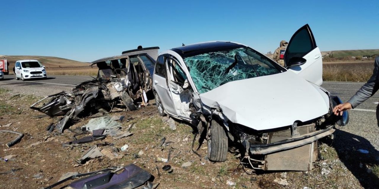 Diyarbakır Yolunda Kaza 2 Kişi Öldü 1 Kişi Yaralandı!