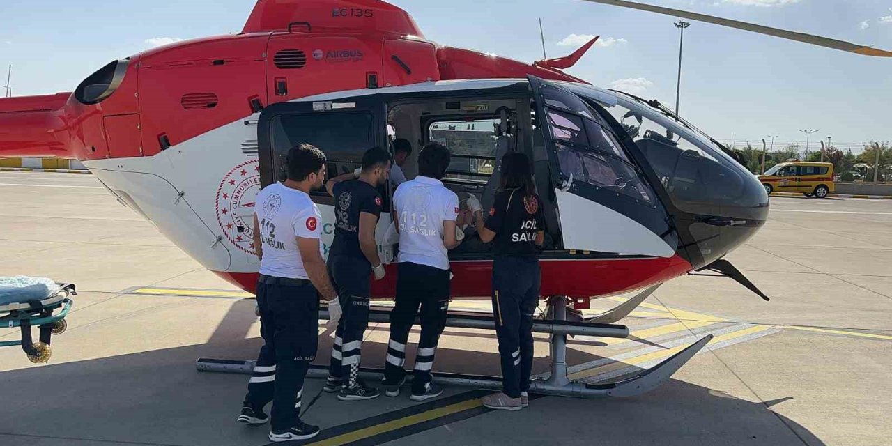 Şırnak'ta Ambulans Helikopter 60 Yaşındaki Kalp Hastası İçin Havalandı