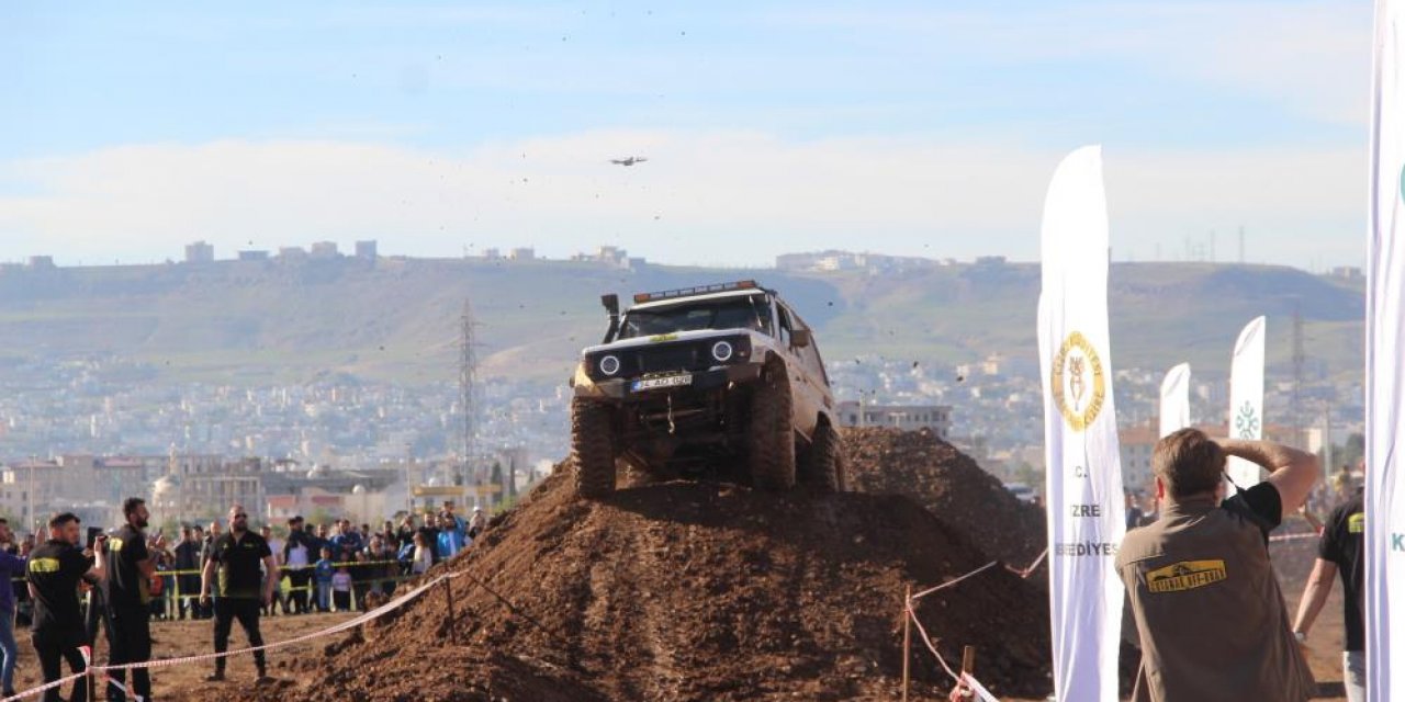 Şırnak'ta ilk defa yapılan Off-Road yarışması heyecan ile izlendi