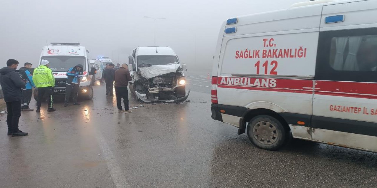 Gaziantep Yolunda Yolcu Minibüsü Vince Çarptı: 9 Yaralı