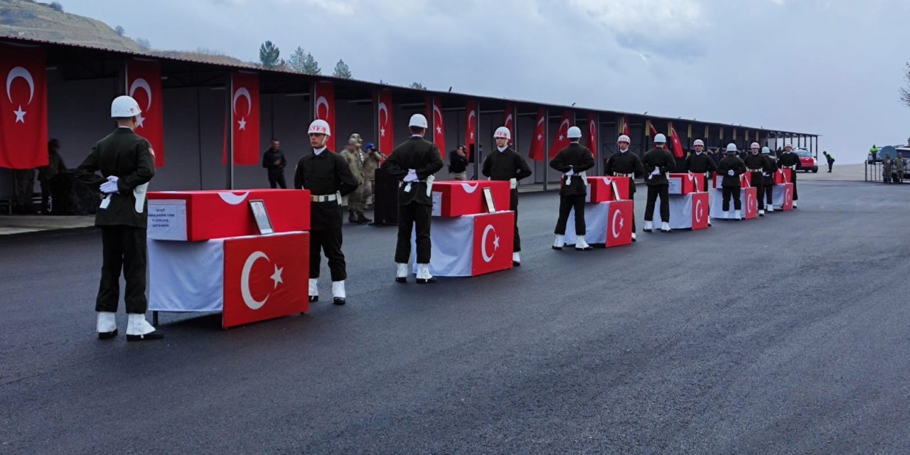 Pençe-Kilit şehitleri Şırnak’taki törenin ardından memleketlerine uğurlandı