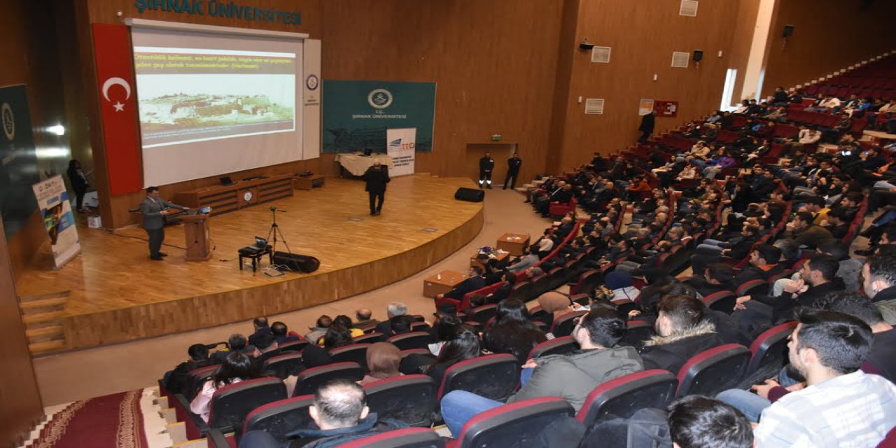 Şırnak'ta "Uluslararası Geleceğin Mühendisleri" konferansı düzenlendi