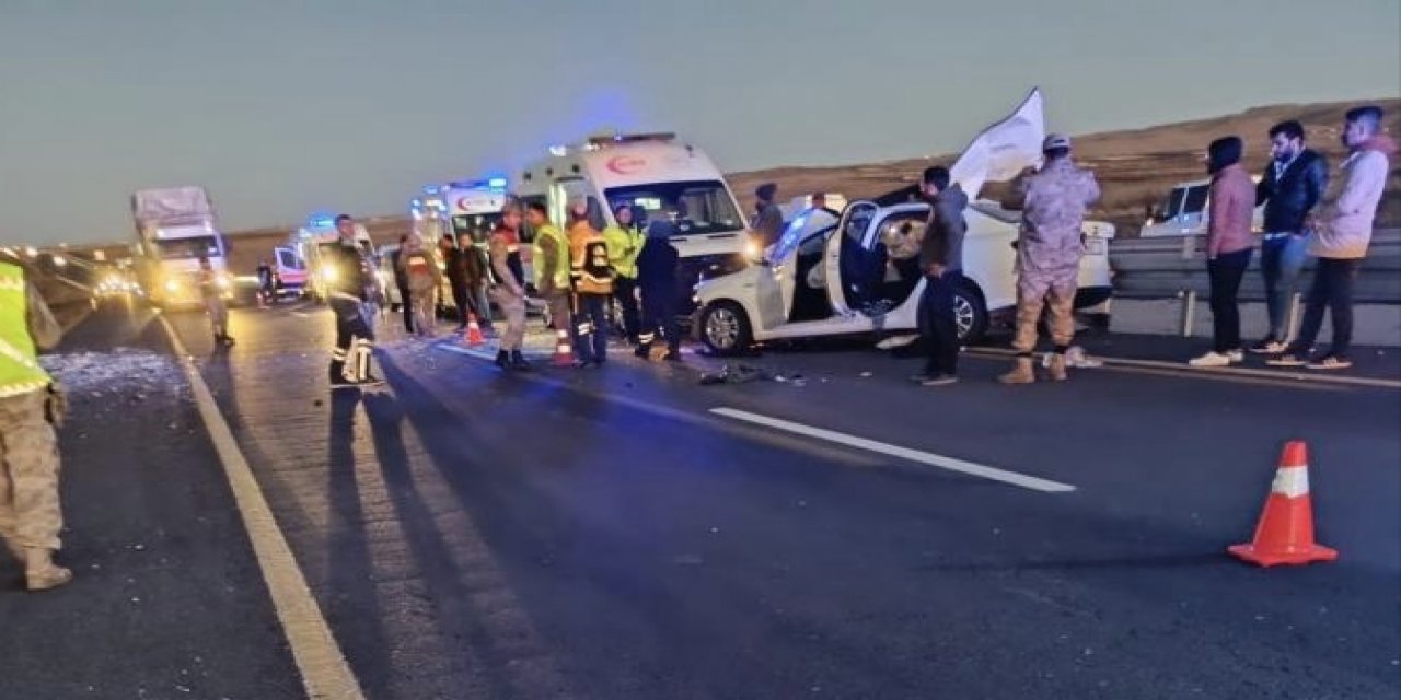 Taziye dönüşü feci kazada 3 kişi öldü, 4 kişi yaralandı