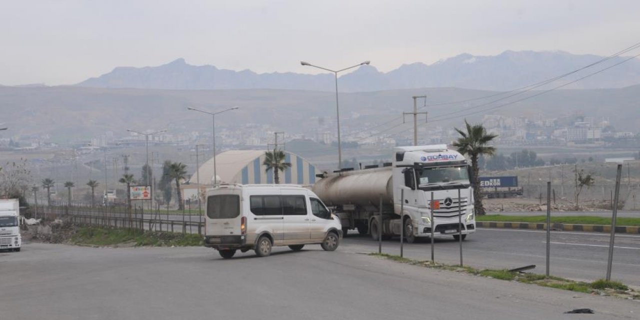 Vatandaşlardan Cizre'de Kazalara Davetiye Çıkaran Yol İçin Çağrı