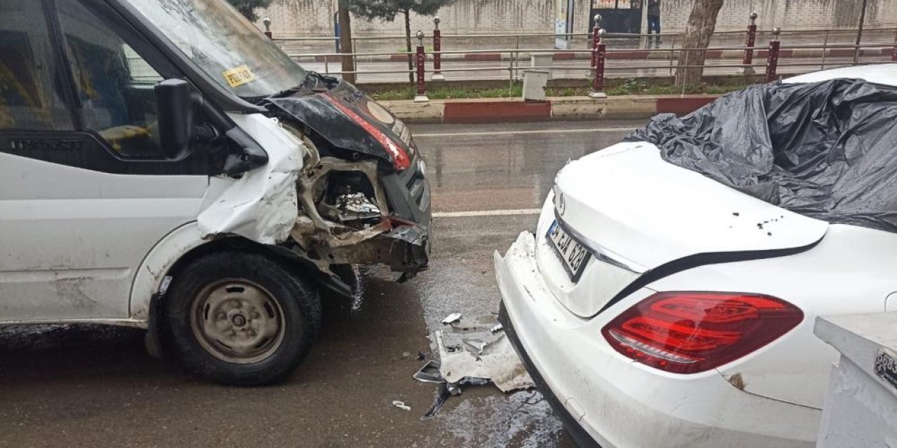 Siirt’te zincirleme trafik kazası