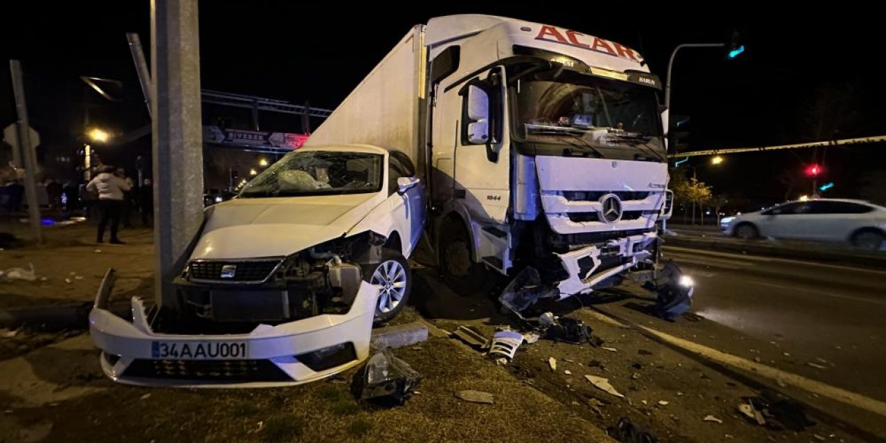 Tır ile otomobilin çarpıştığı kazada 10 yaşındaki çocuk öldü